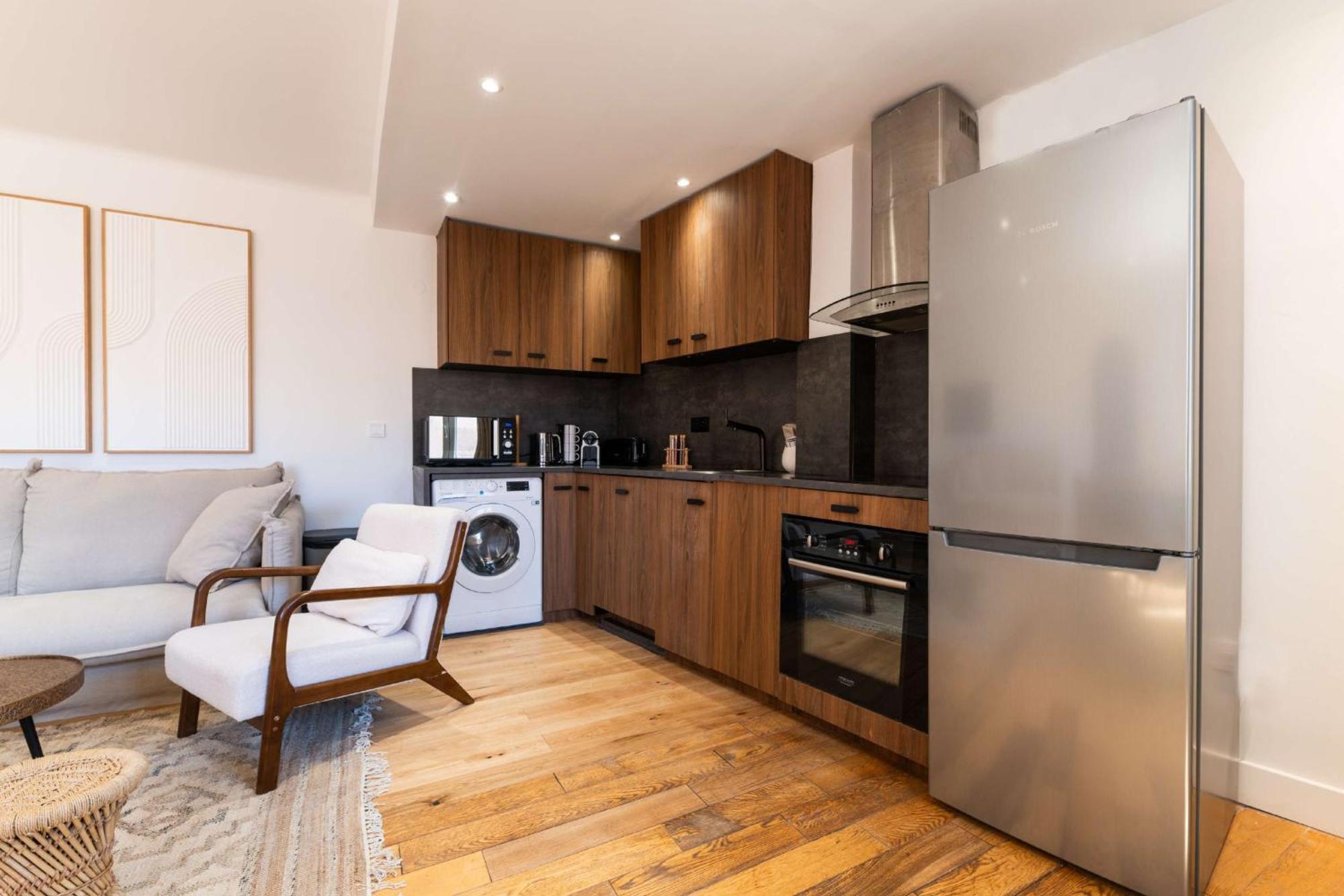Appartement Place Des Lices Сен-Тропе Экстерьер фото